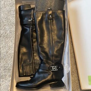 Michael kors boots size 8